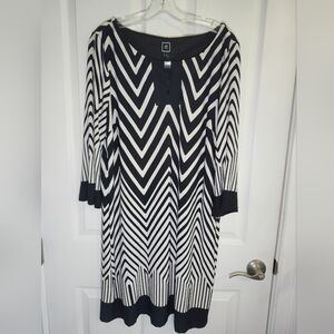 RM LL Black White Chevron Gold V Neck Detail 3/4 SL Midi Shift Work Dress S 14